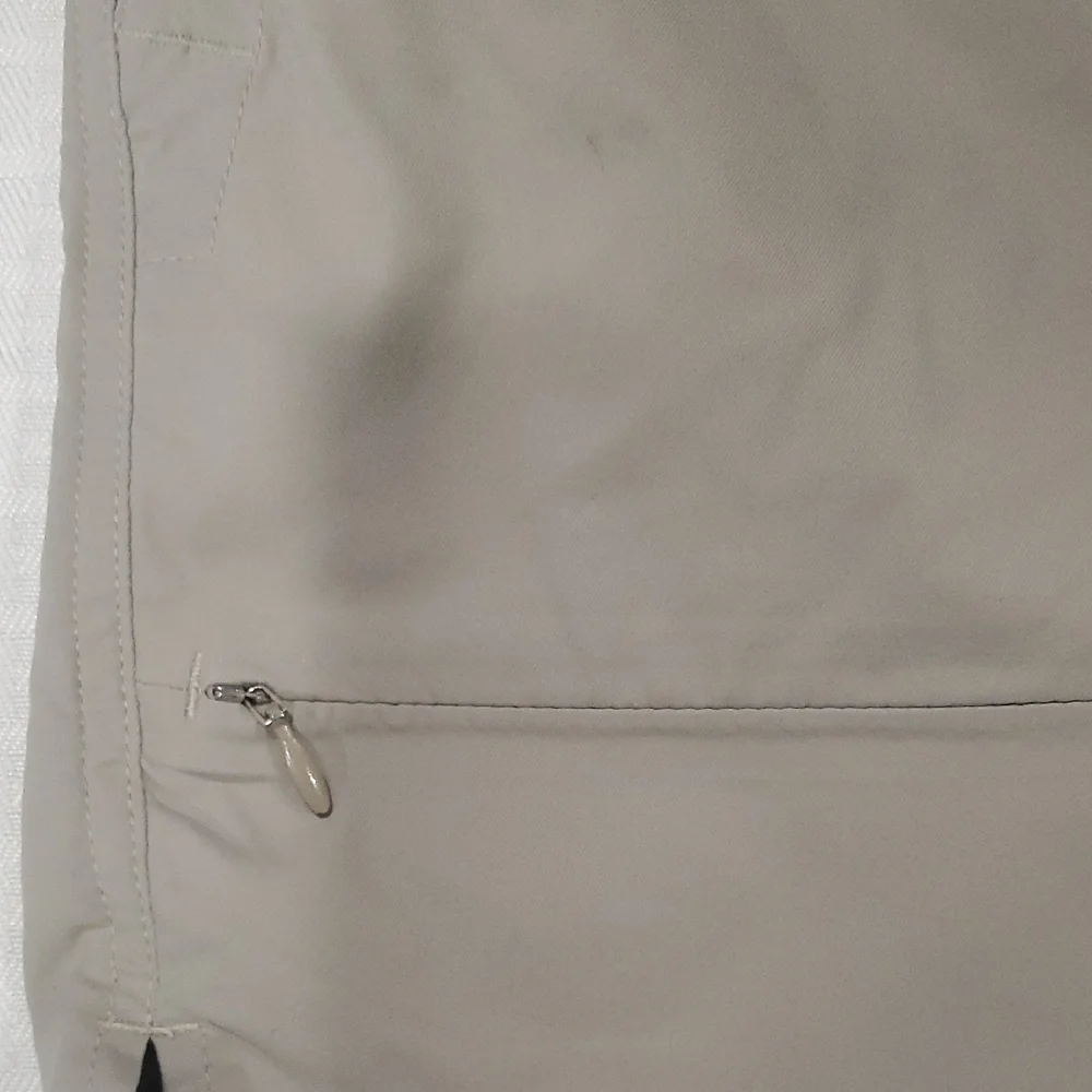 The North Face Women's Beige Cargo Shorts - Picture 3 of 12